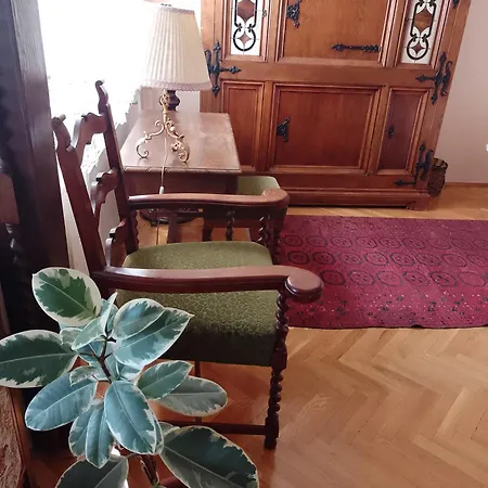 Belvarosi Classic Apartman 85 Square Meters Szombathely Exterior photo