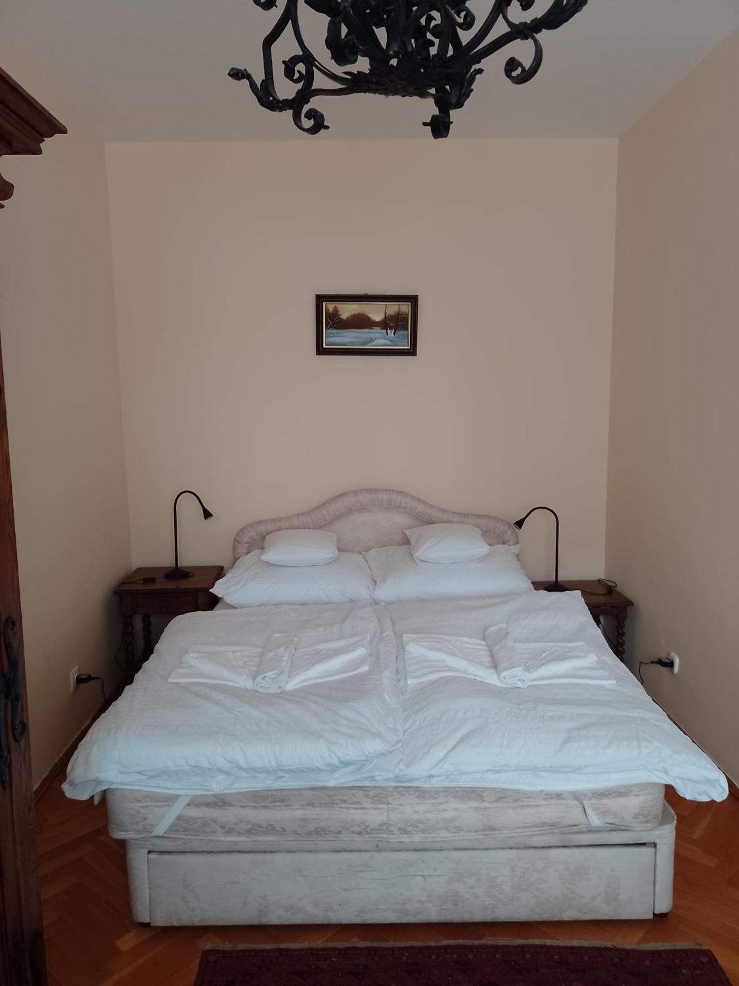Belvarosi Classic 85 Square Meters Apartment *