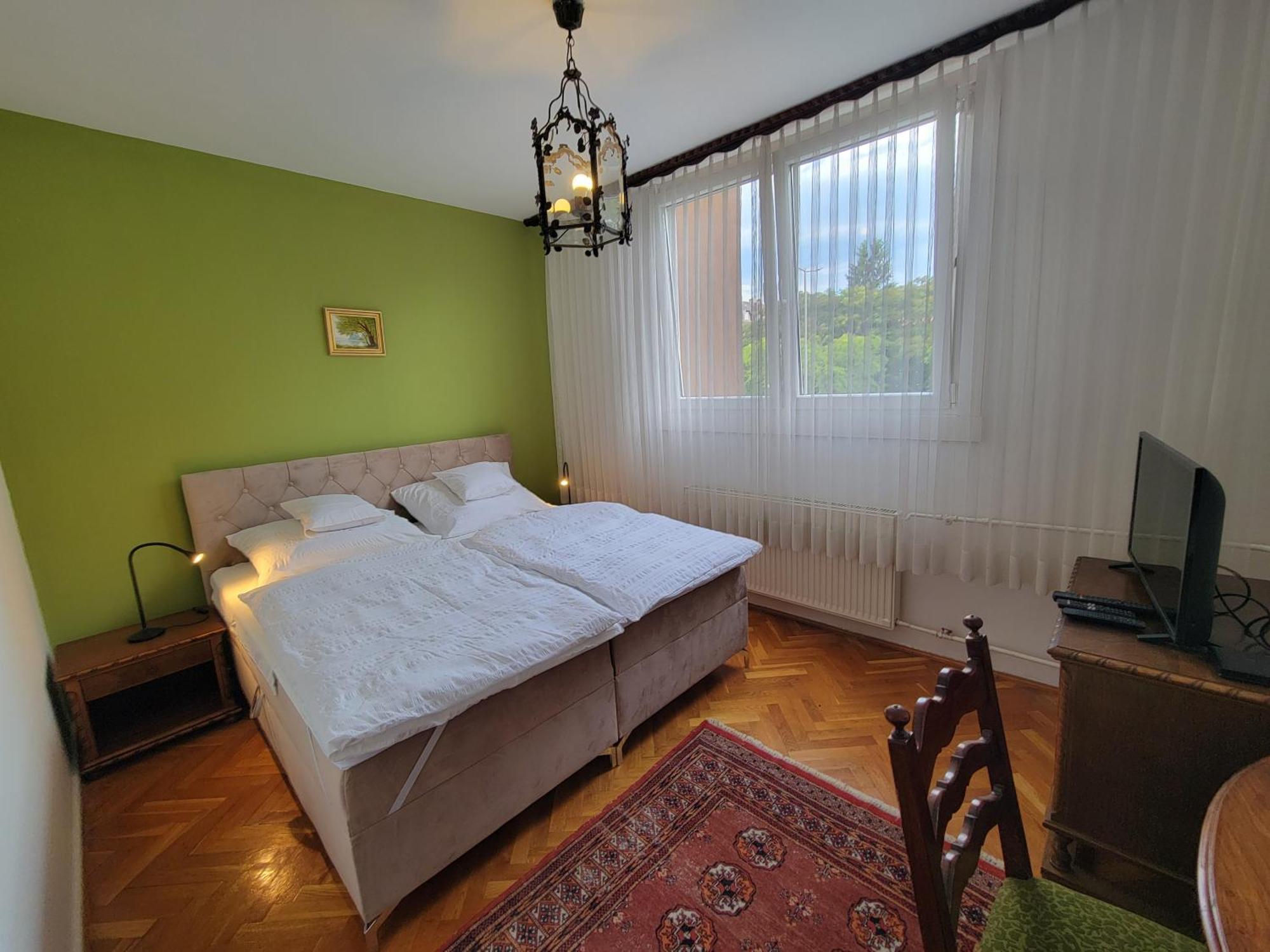 Apartment Belvarosi Classic 85 Square Meters