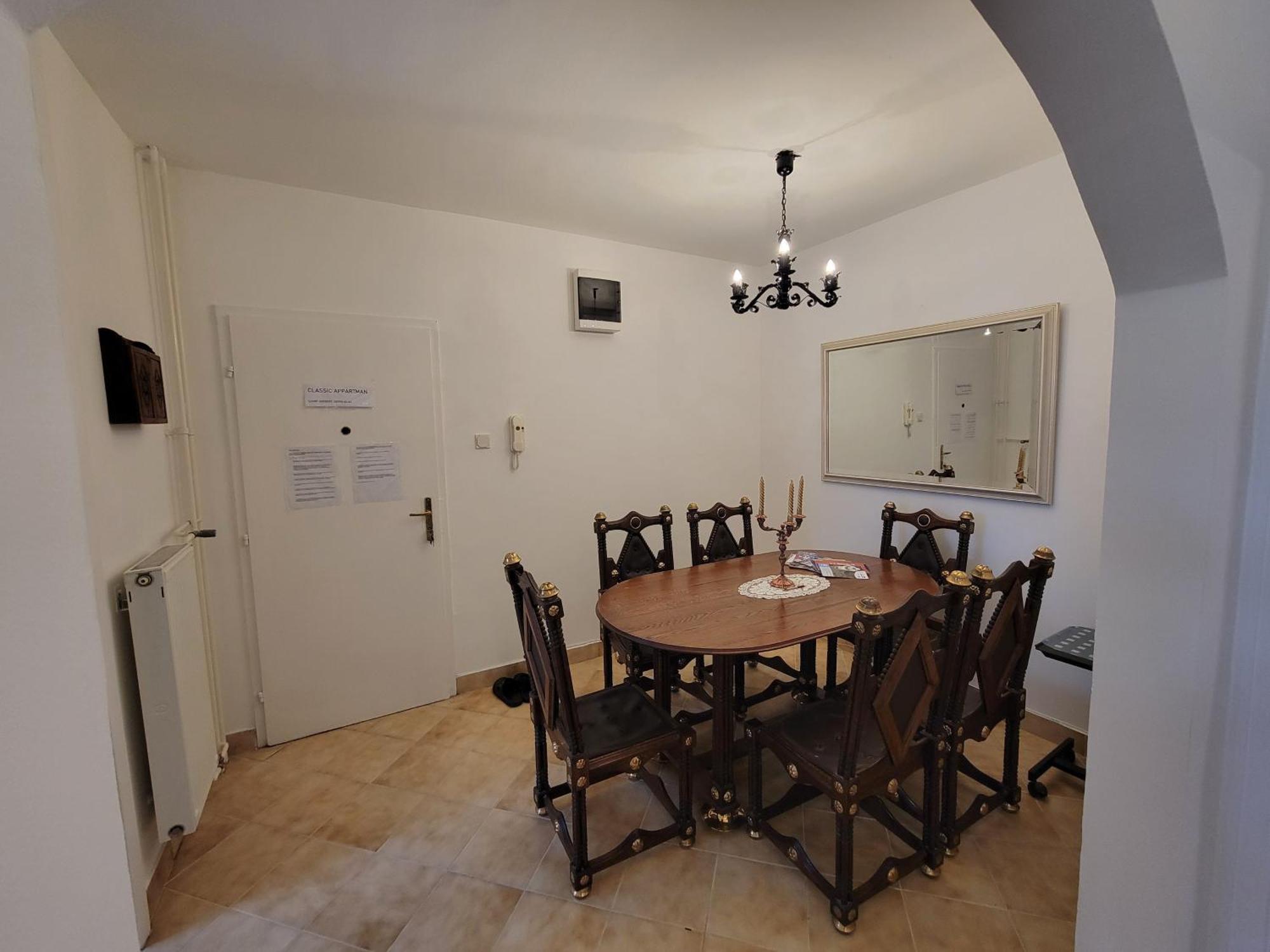 Apartment Belvarosi Classic 85 Square Meters Szombathely